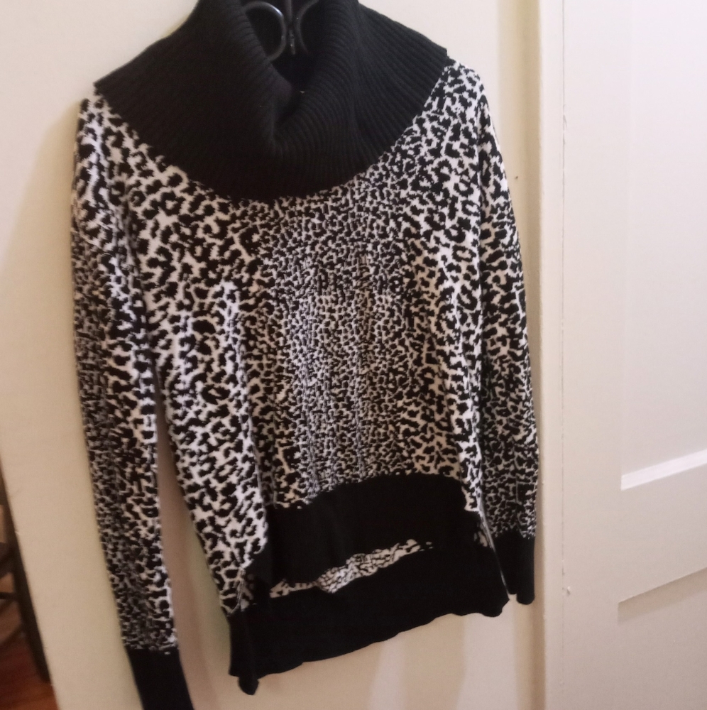 Michael kors size small type woman sweater